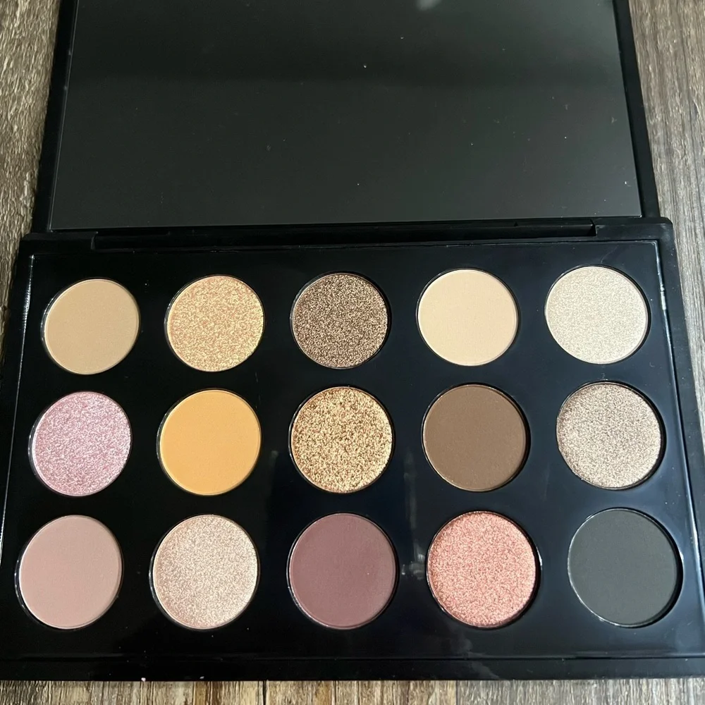 NIB Ready to Wear Pro Eyeshadow collection